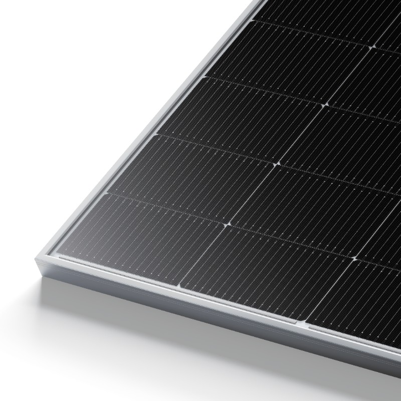 Velkoformátový bifaciální solární panel WERAN 595-625W – OEM fotovoltaický modul s dvojitým sklem pro utility, EPC a velkoobchodní projekty